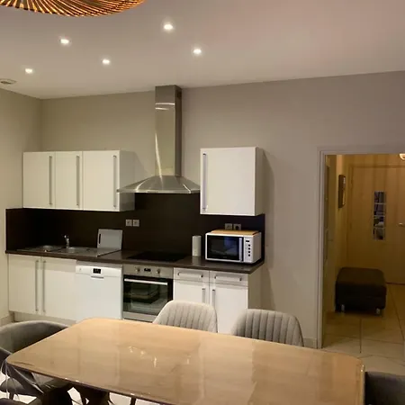 De 95 M2 Bien Situe Apartman